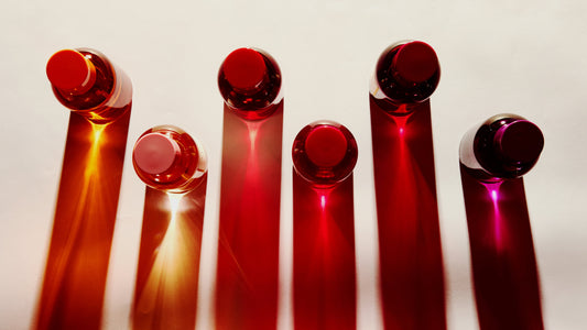 Layering na Perfumaria de Nicho: Como a Felisa Transforma Essa Arte