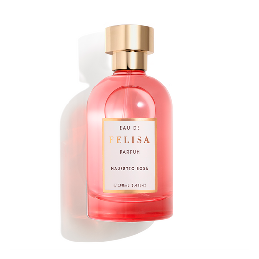 Frasco de 100ml do perfume Majestic Rose da Felisa Beauty, com tampa dourada e líquido rosa translúcido